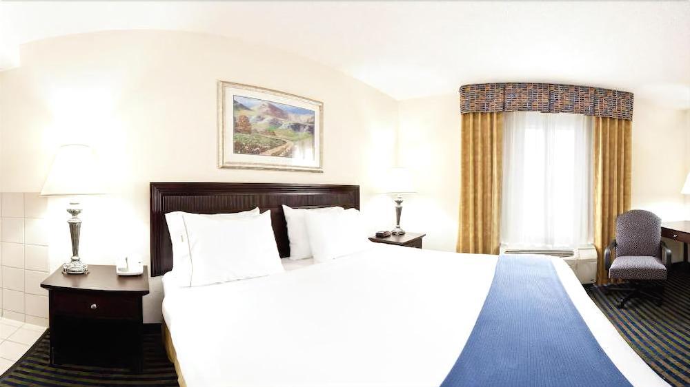 Holiday Inn Express & Suites Chesapeake, An Ihg Hotel Buitenkant foto