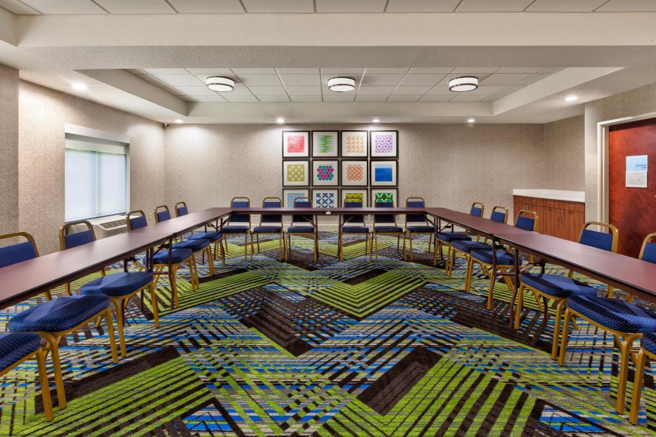 Holiday Inn Express & Suites Chesapeake, An Ihg Hotel Buitenkant foto