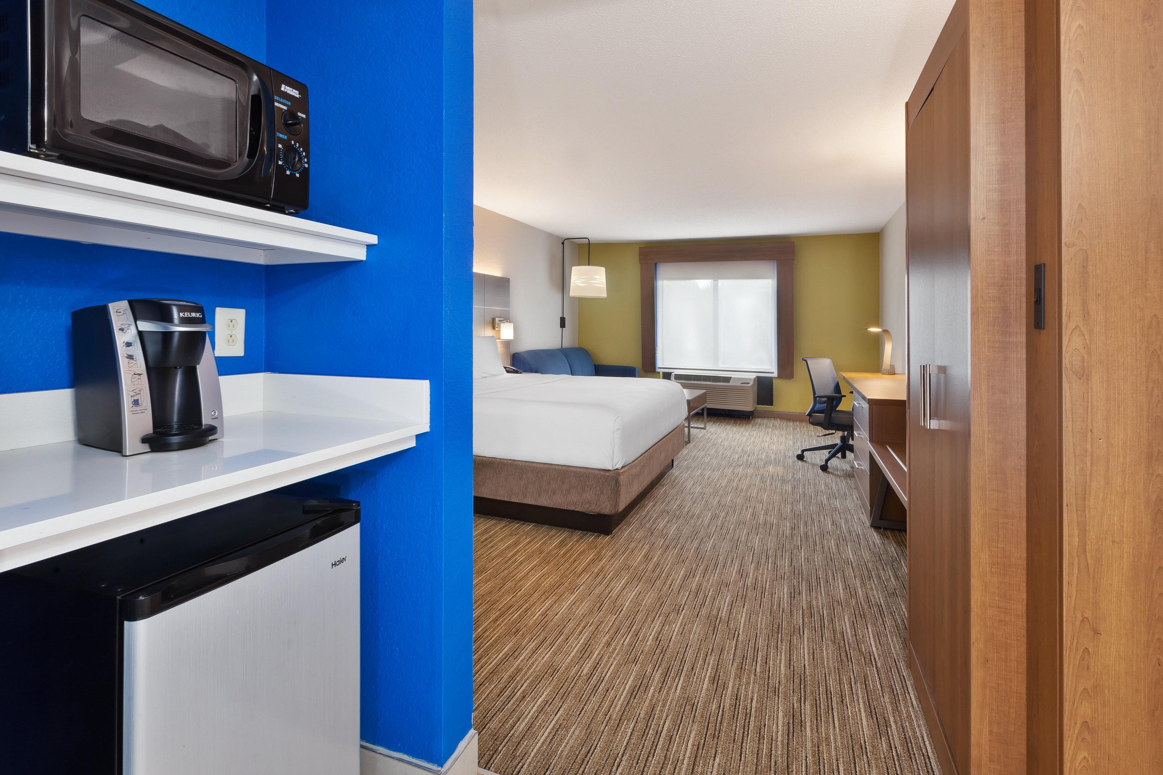 Holiday Inn Express & Suites Chesapeake, An Ihg Hotel Buitenkant foto