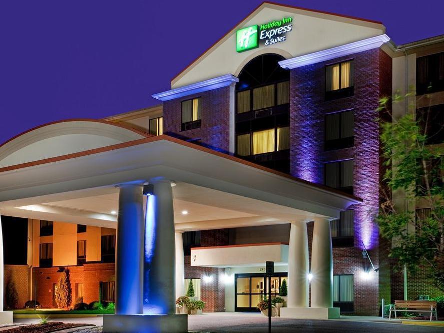 Holiday Inn Express & Suites Chesapeake, An Ihg Hotel Buitenkant foto