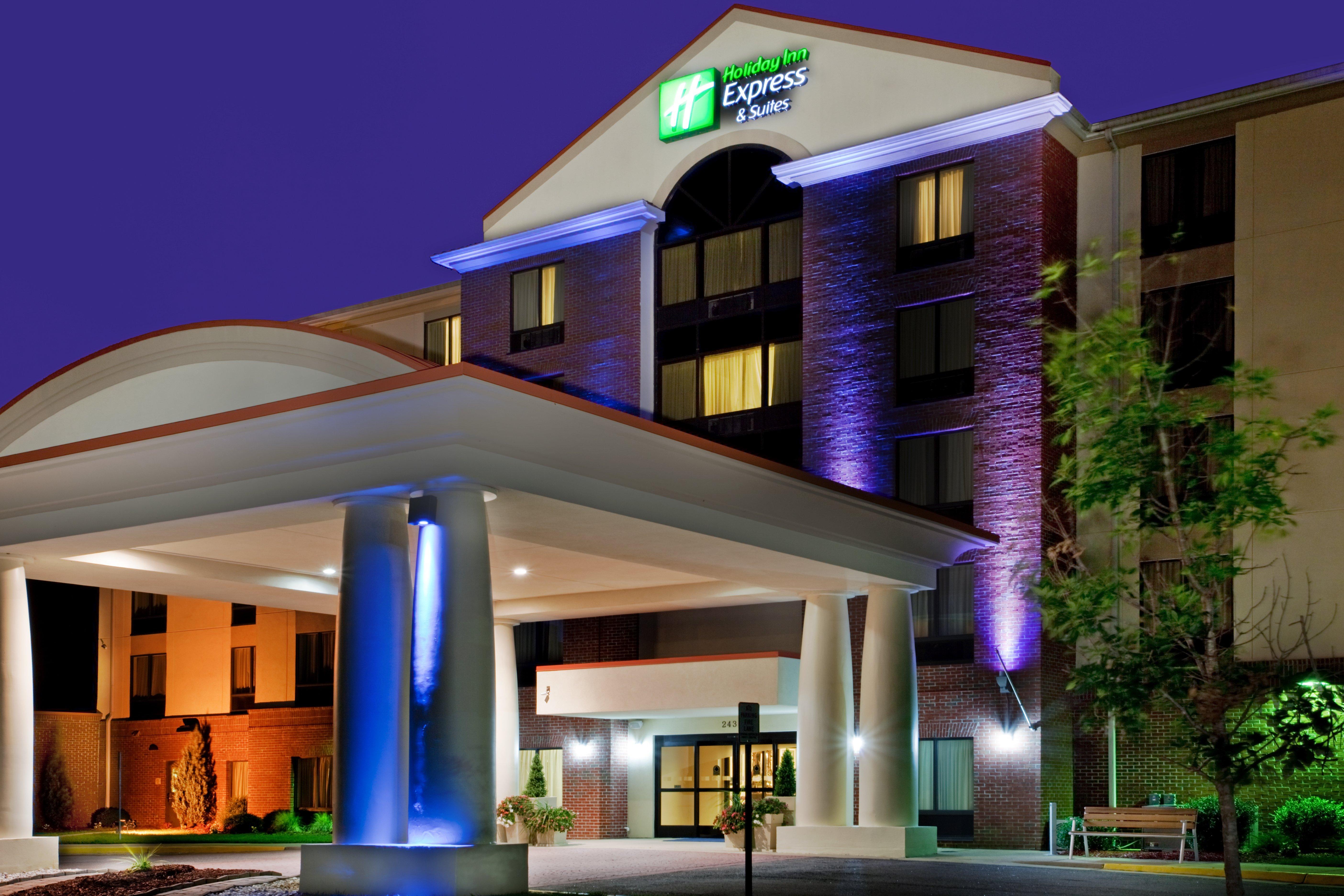 Holiday Inn Express & Suites Chesapeake, An Ihg Hotel Buitenkant foto